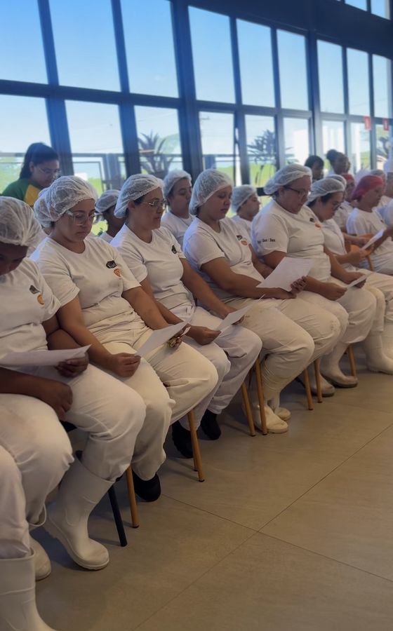 Colaboradoras participando de um treinamento